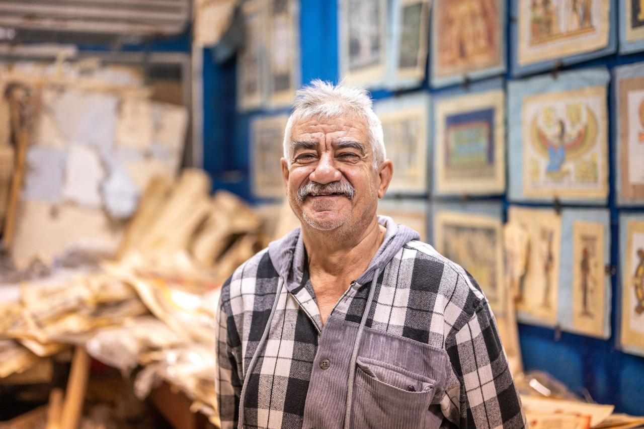 Mohsen Riad Youssef – Master of the papyrus craft